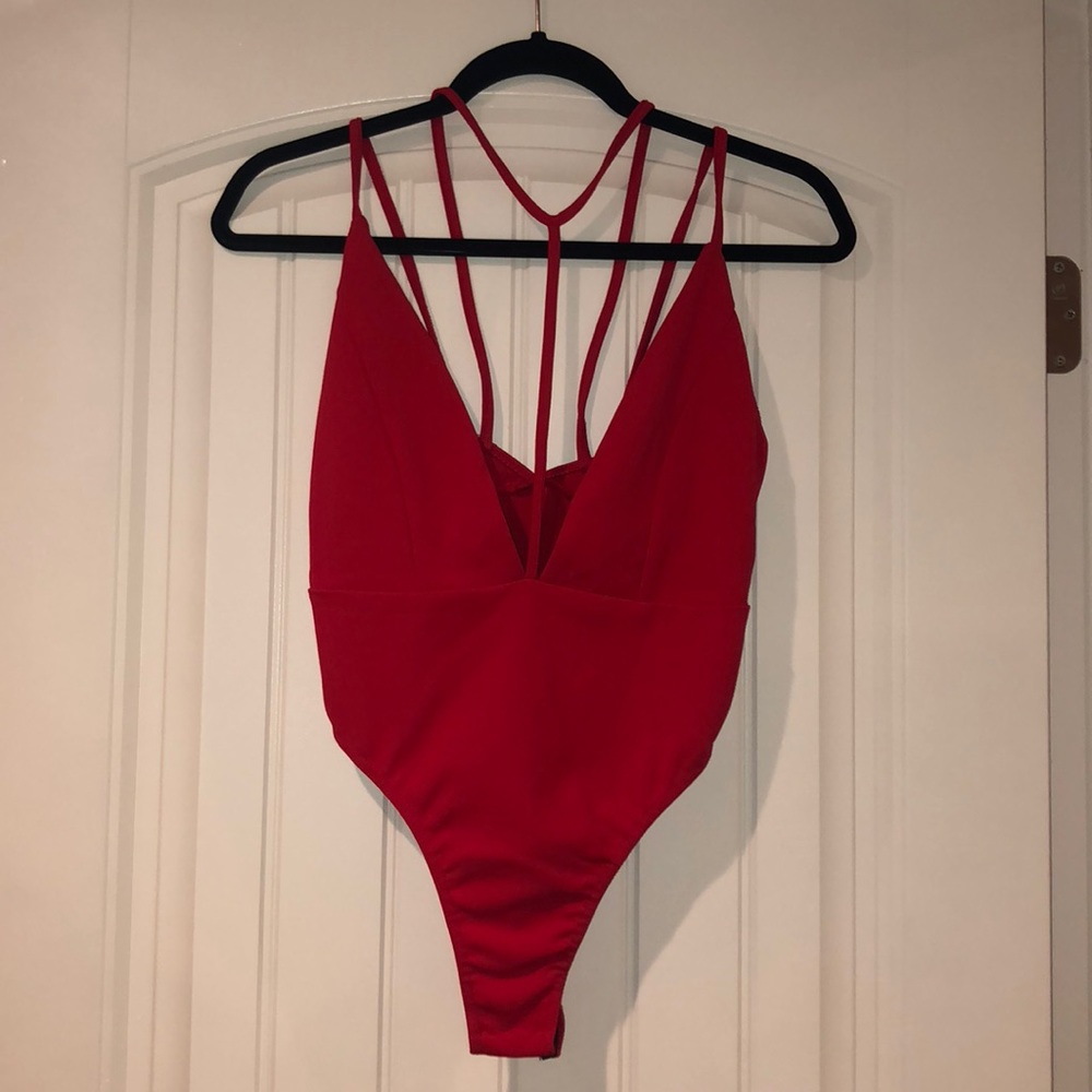 🌹MISSGUIDED RED BODY SUIT 🌹